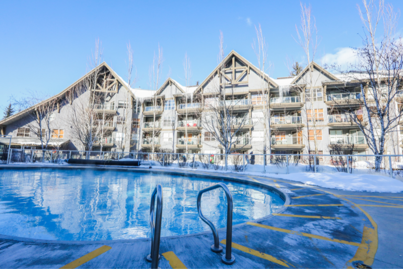 whistler-accommodation-outdoor-heated-pool-winter